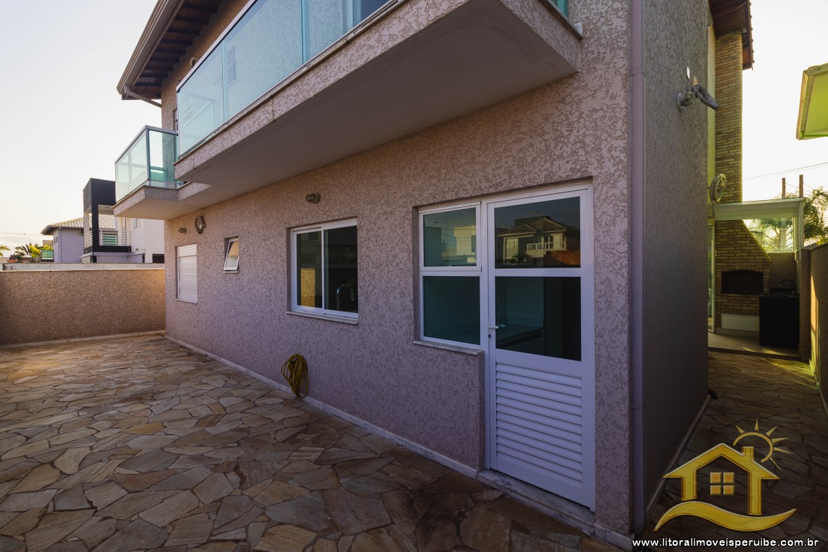 Casa no bairro Bougainvillée IV, Pós Linha