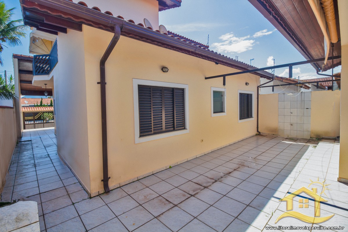 Casa no bairro Oásis, Lado Linha