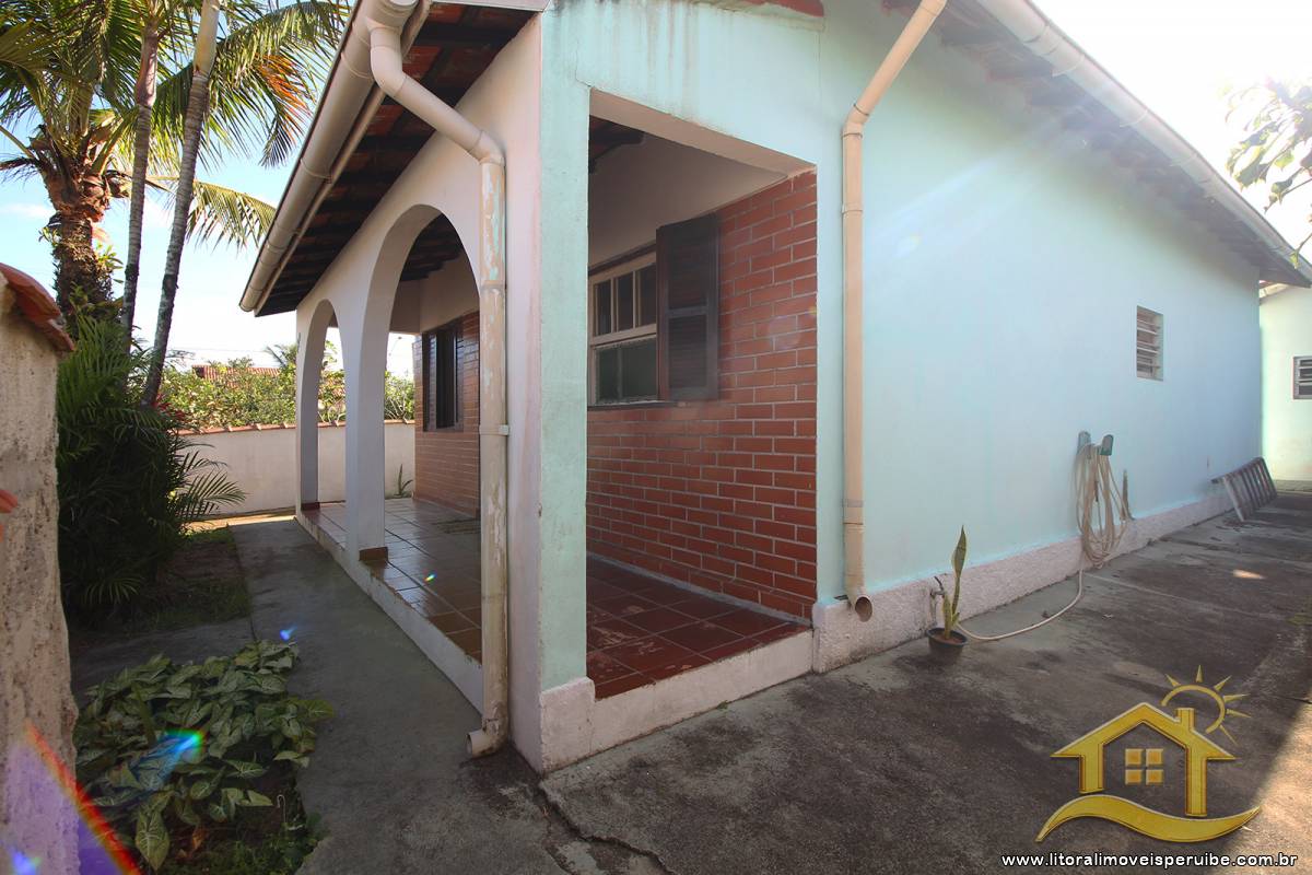 Casa no bairro Belmira Novaes, Lado Linha