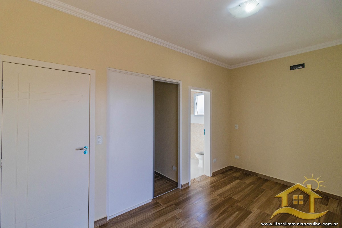 Casa no bairro Bougainvillée IV, Pós Linha