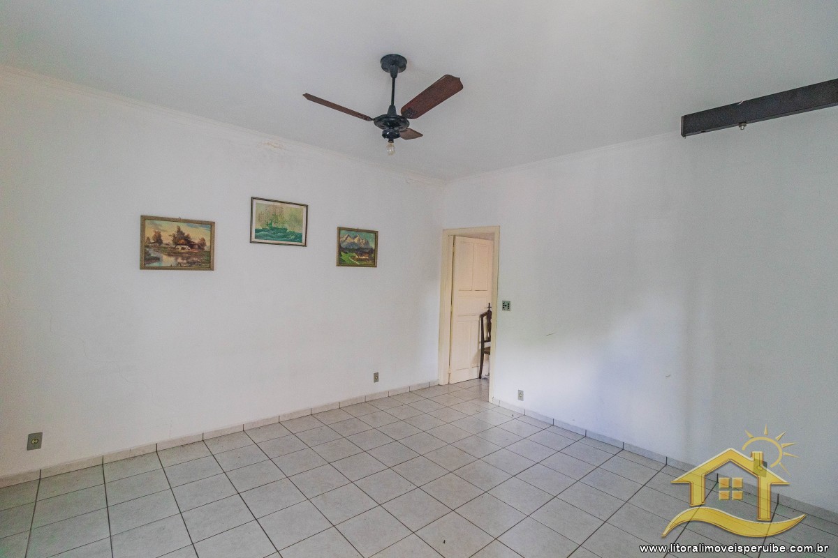 Casa no bairro Centro, Lado Linha