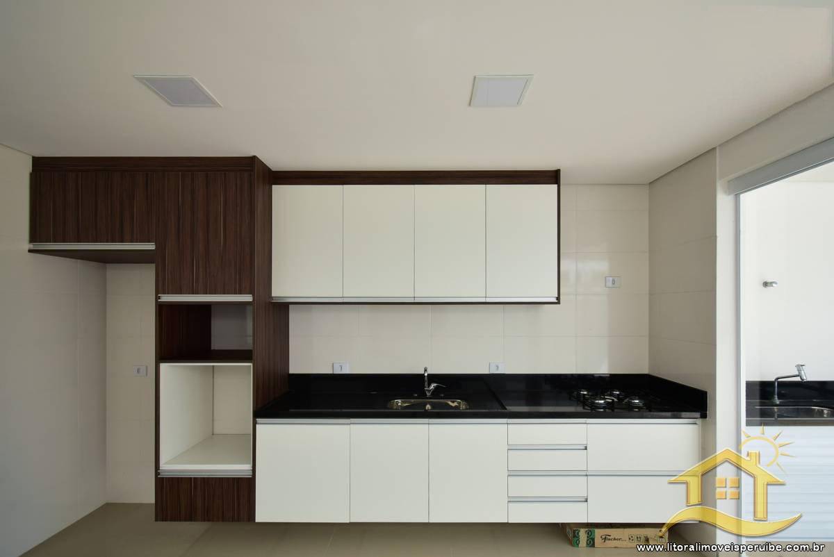 Casa no bairro Centro, Lado Linha