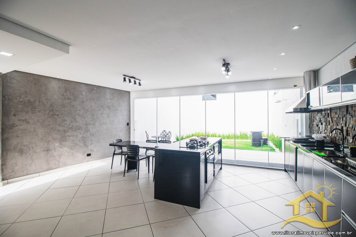 Casa no bairro Centro, Lado Linha