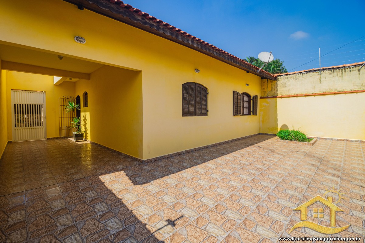 Casa no bairro Belmira Novaes, Lado Linha
