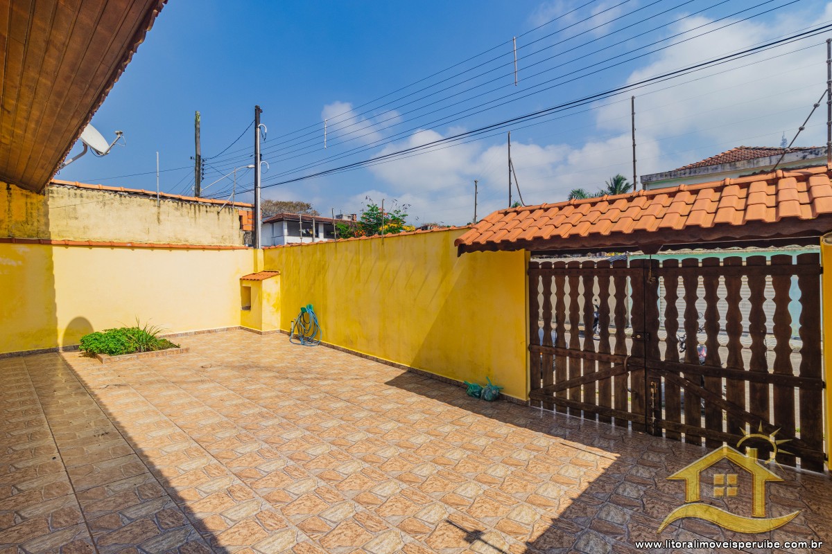 Casa no bairro Belmira Novaes, Lado Linha