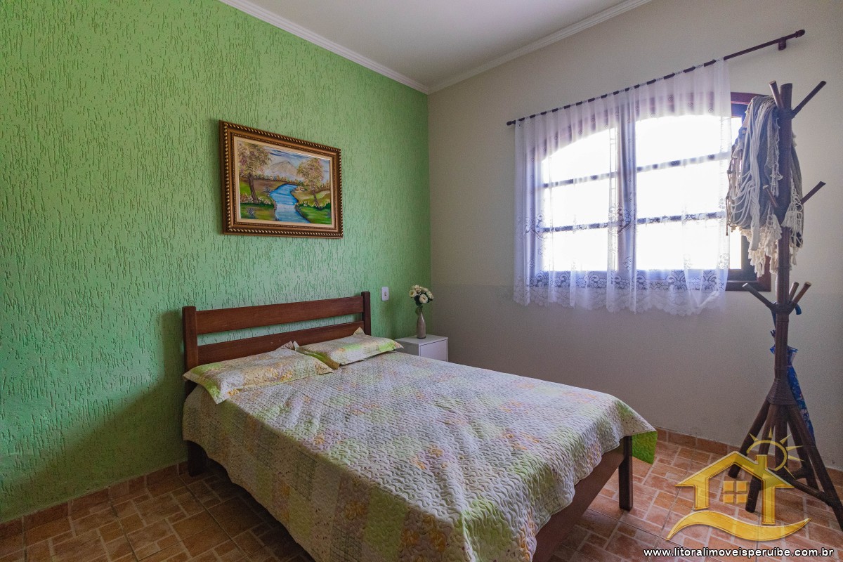 Casa no bairro Belmira Novaes, Lado Linha