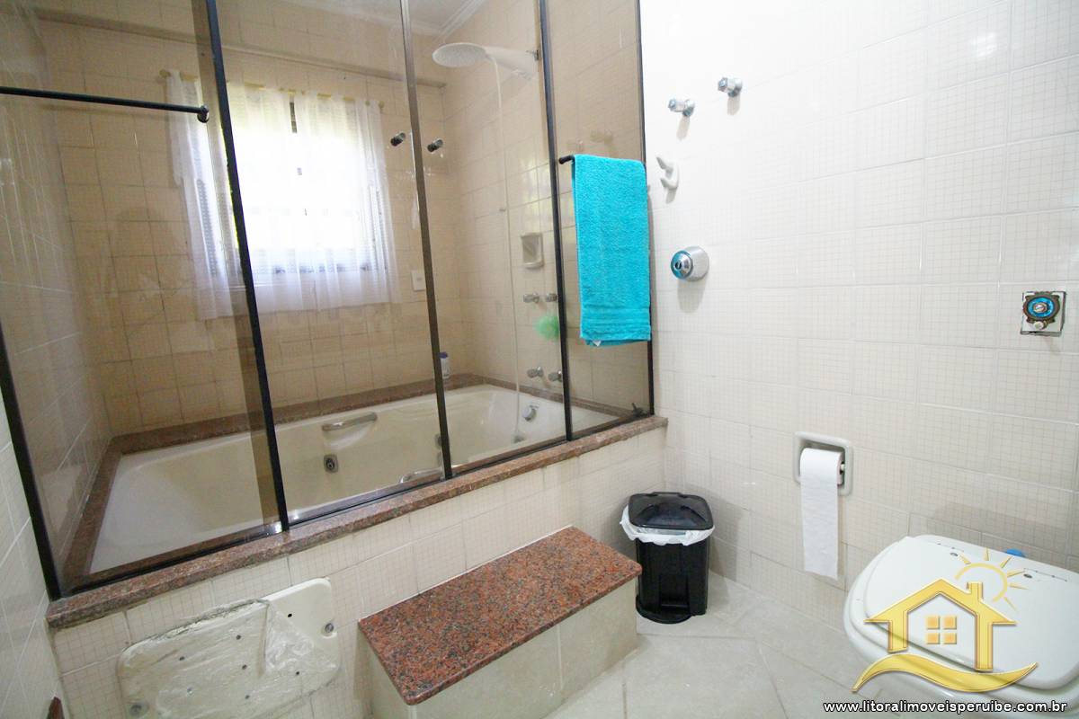 Casa no bairro Bougainvillée II, Lado Linha