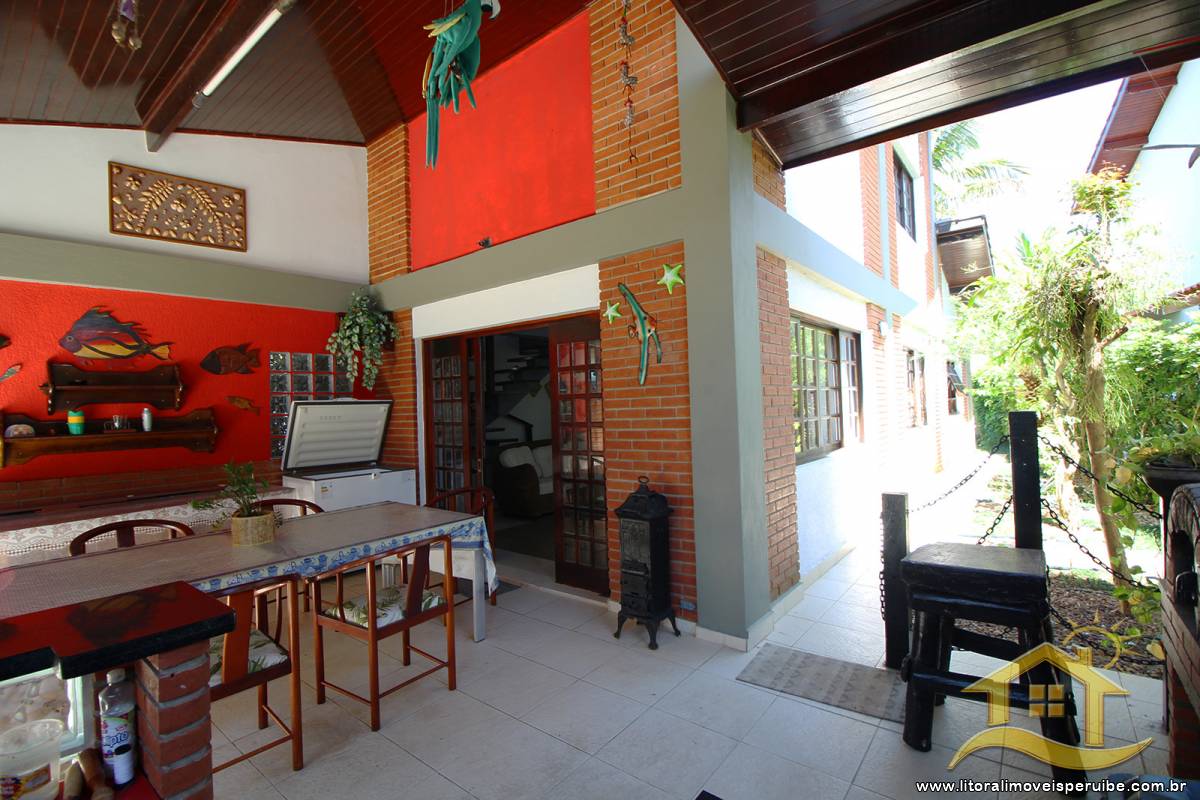 Casa no bairro Bougainvillée II, Lado Linha