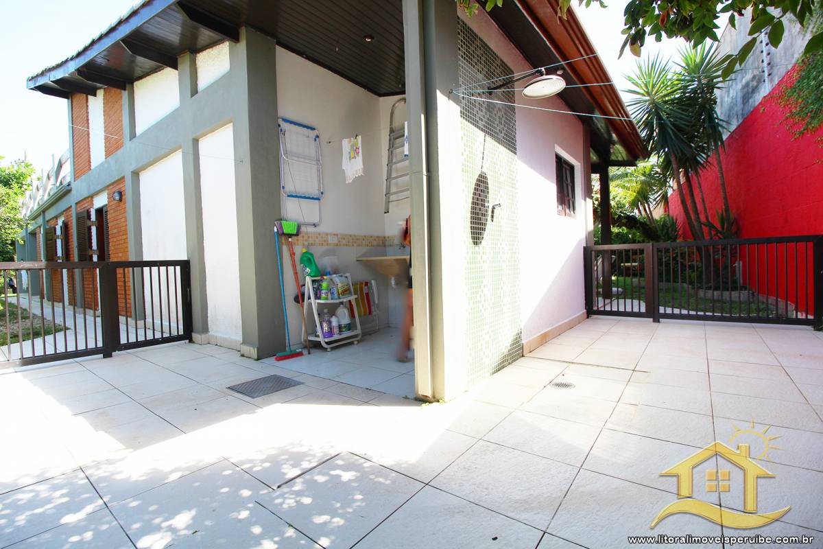 Casa no bairro Bougainvillée II, Lado Linha
