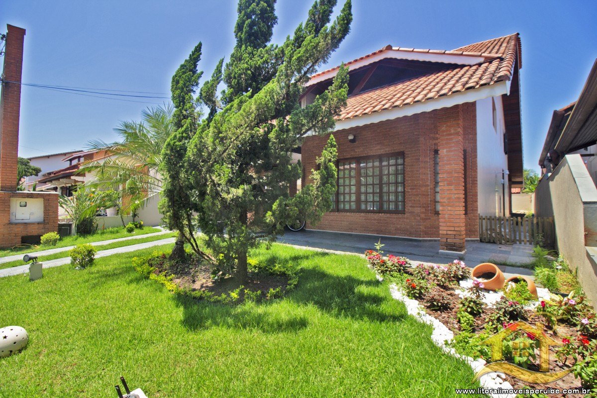 Casa no bairro Bougainvillée III, Lado Linha
