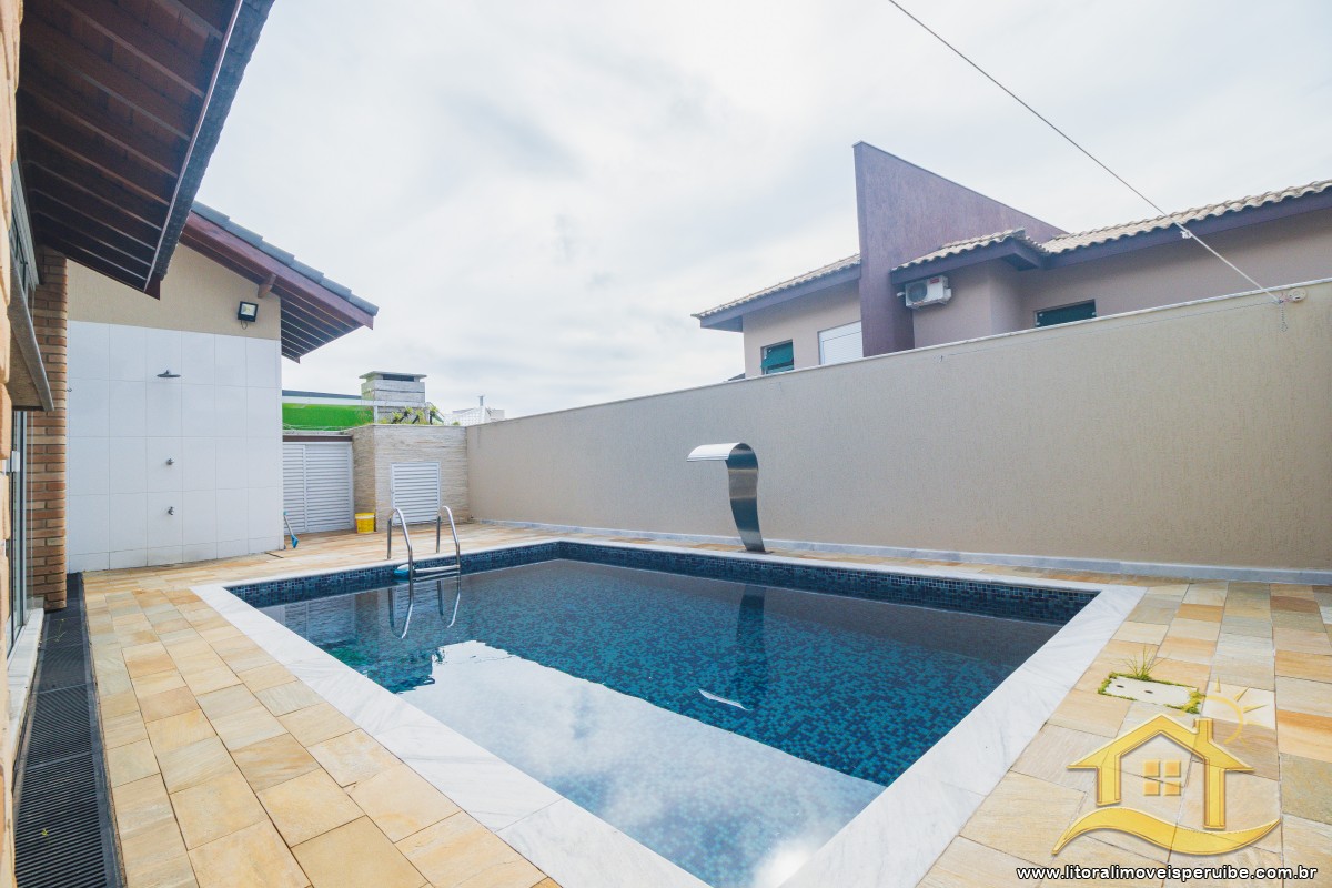 Casa no bairro Residencial Três Marias, Pós Linha