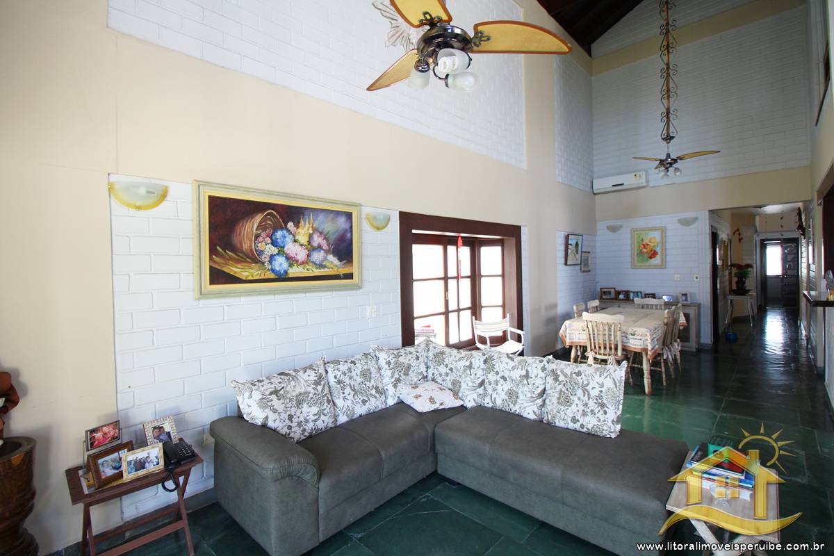 Casa no bairro Bougainvillée III, Lado Linha