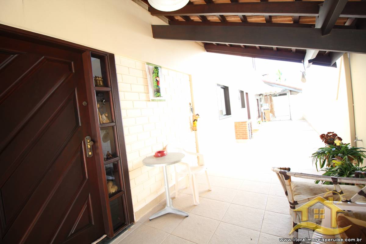 Casa no bairro Bougainvillée III, Lado Linha