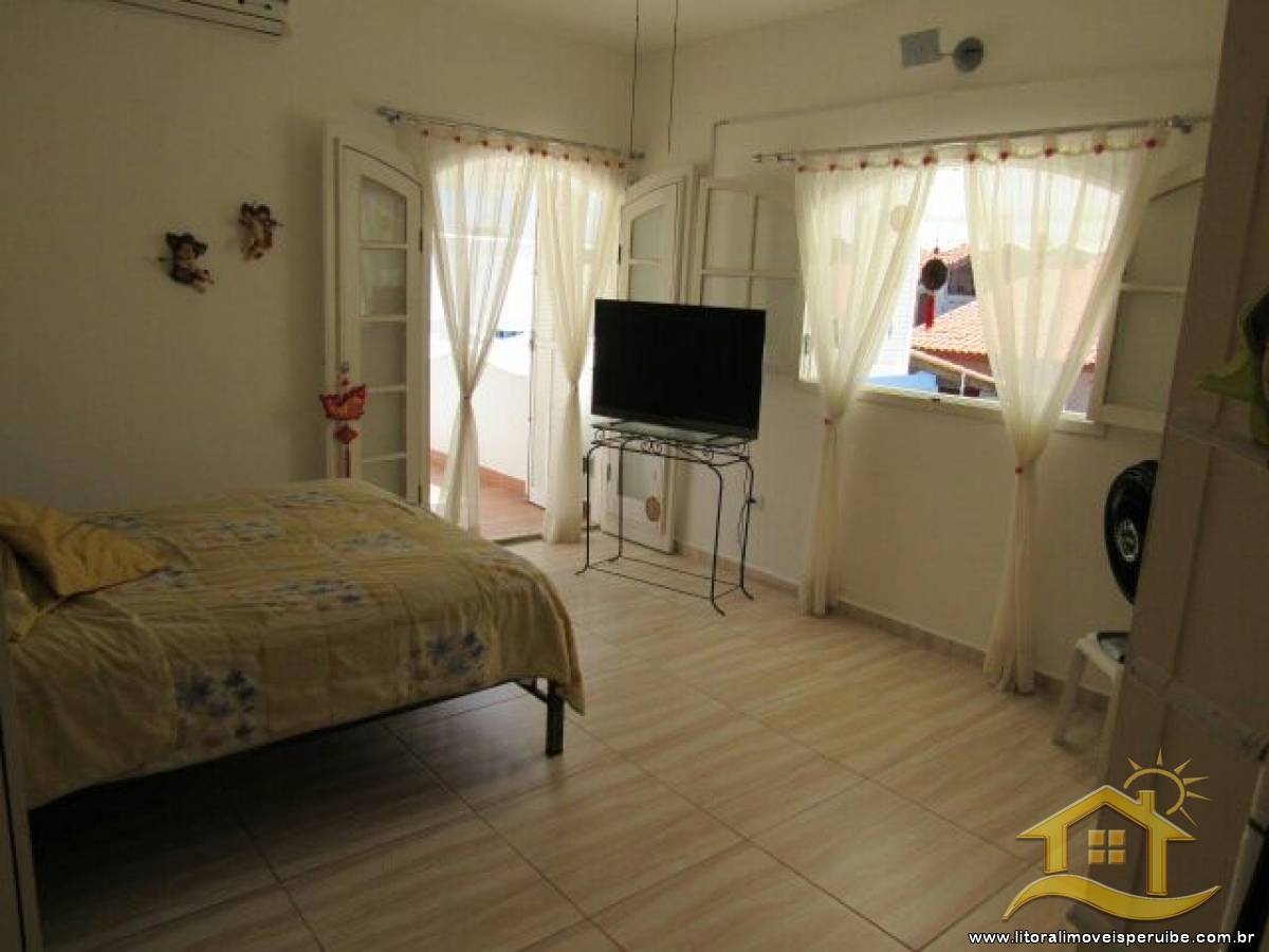 Casa no bairro Belmira Novaes, Lado Praia