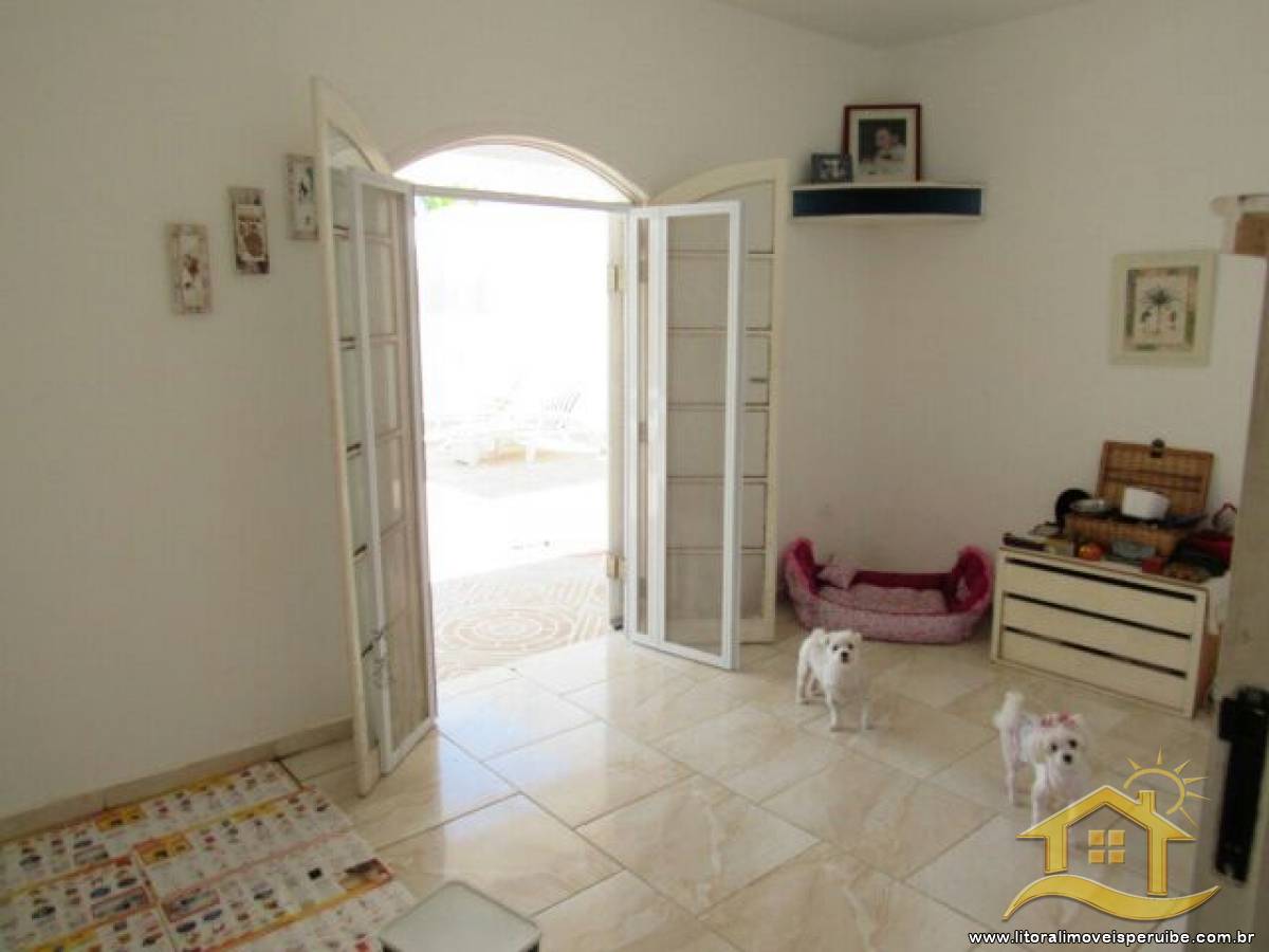 Casa no bairro Belmira Novaes, Lado Praia