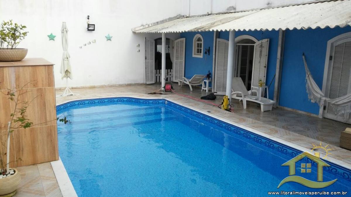 Casa no bairro Belmira Novaes, Lado Praia