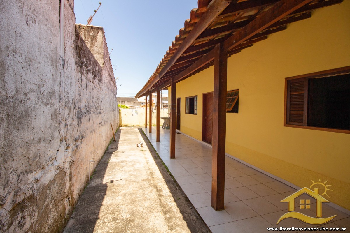 Casa no bairro Belmira Novaes, Lado Linha