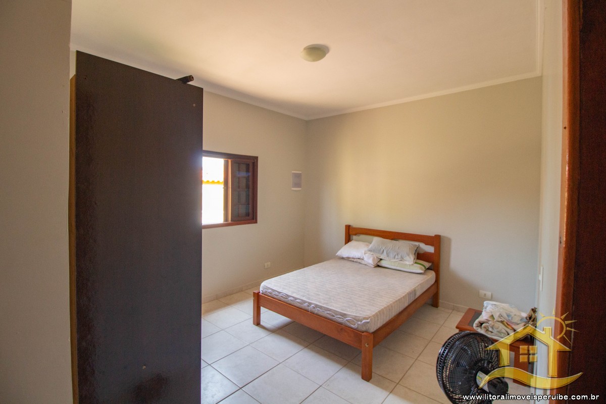Casa no bairro Belmira Novaes, Lado Linha