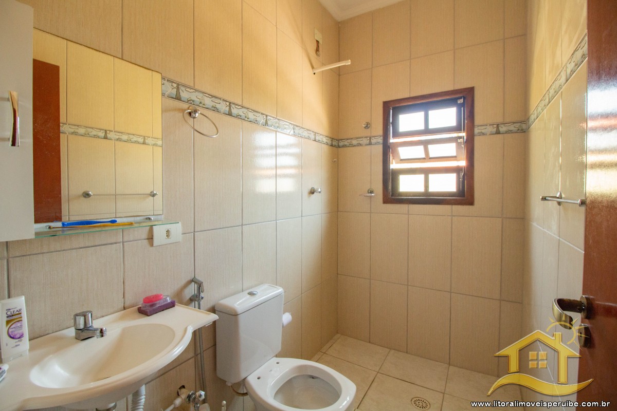 Casa no bairro Belmira Novaes, Lado Linha