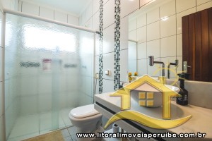 Casa no bairro Centro, Lado Linha