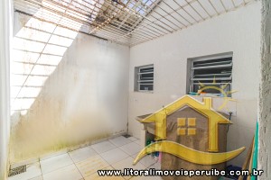 Casa no bairro Jardim Márcia, Lado Linha