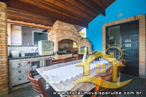 Casa no bairro Centro, Lado Linha