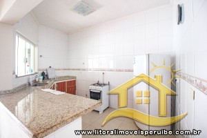 Casa no bairro Belmira Novaes, Lado Praia
