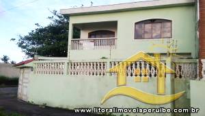 Casa no bairro Belmira Novaes, Frente ao Mar
