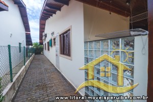 Casa no bairro Bougainvillée II, Lado Linha