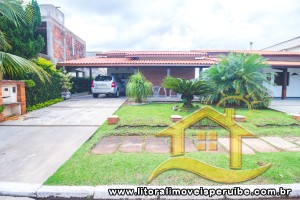 Casa no bairro Bougainvillée II, Lado Linha
