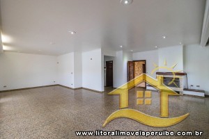 Casa no bairro Centro, Lado Linha