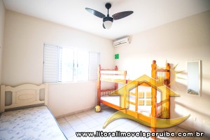 Casa no bairro Bougainvillée III, Lado Linha