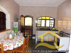 Casa no bairro Belmira Novaes, Lado Linha