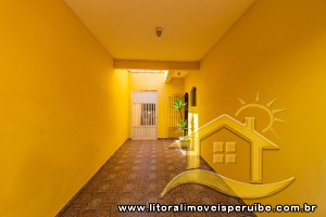 Casa no bairro Belmira Novaes, Lado Linha