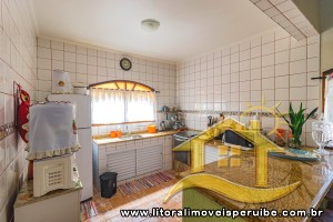Casa no bairro Belmira Novaes, Lado Linha
