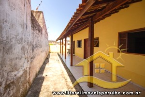 Casa no bairro Belmira Novaes, Lado Linha