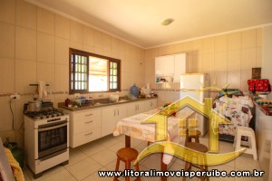 Casa no bairro Belmira Novaes, Lado Linha
