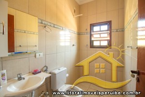 Casa no bairro Belmira Novaes, Lado Linha
